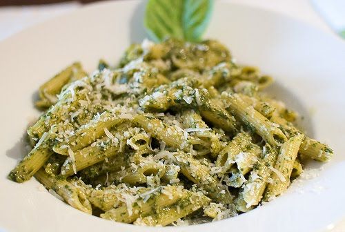 TAVUKLU PESTO SOSLU MAKARNA